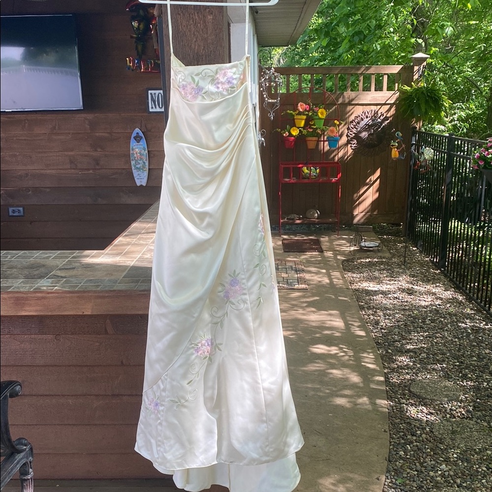 Elegant Floral Embroidered Dress
